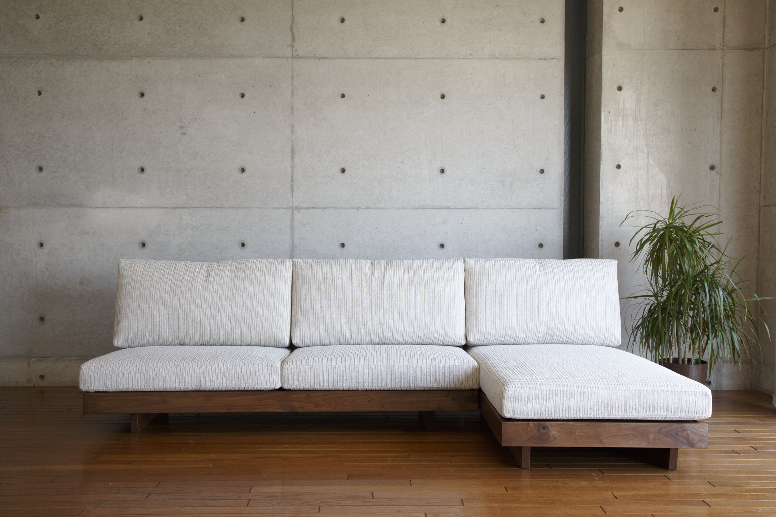 EUCAS ユーカス ソファ リアム 3人掛け 株式会社ユーカス | EUCAS CO.,Ltd.RIAM - 株式会社ユーカス | EUCAS